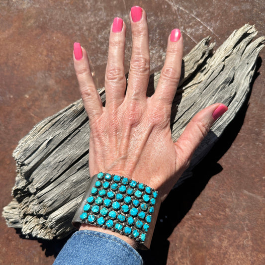 Vintage Mid Century Zuni Turquoise Bracelet - Turquoise & Tufa