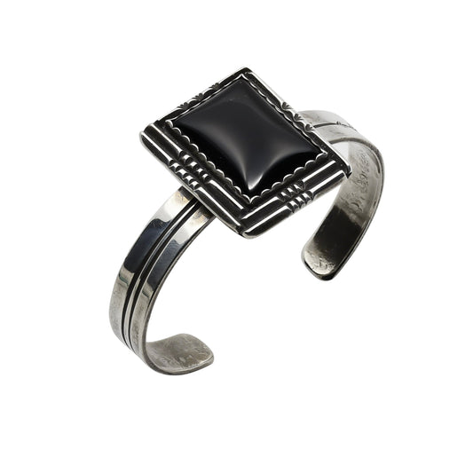 Vintage Navajo Bracelet of Black Onyx Solitaire Set in Silver - Turquoise & Tufa