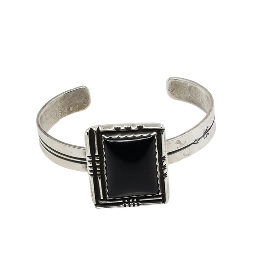 Vintage Navajo Bracelet of Black Onyx Solitaire Set in Silver - Turquoise & Tufa