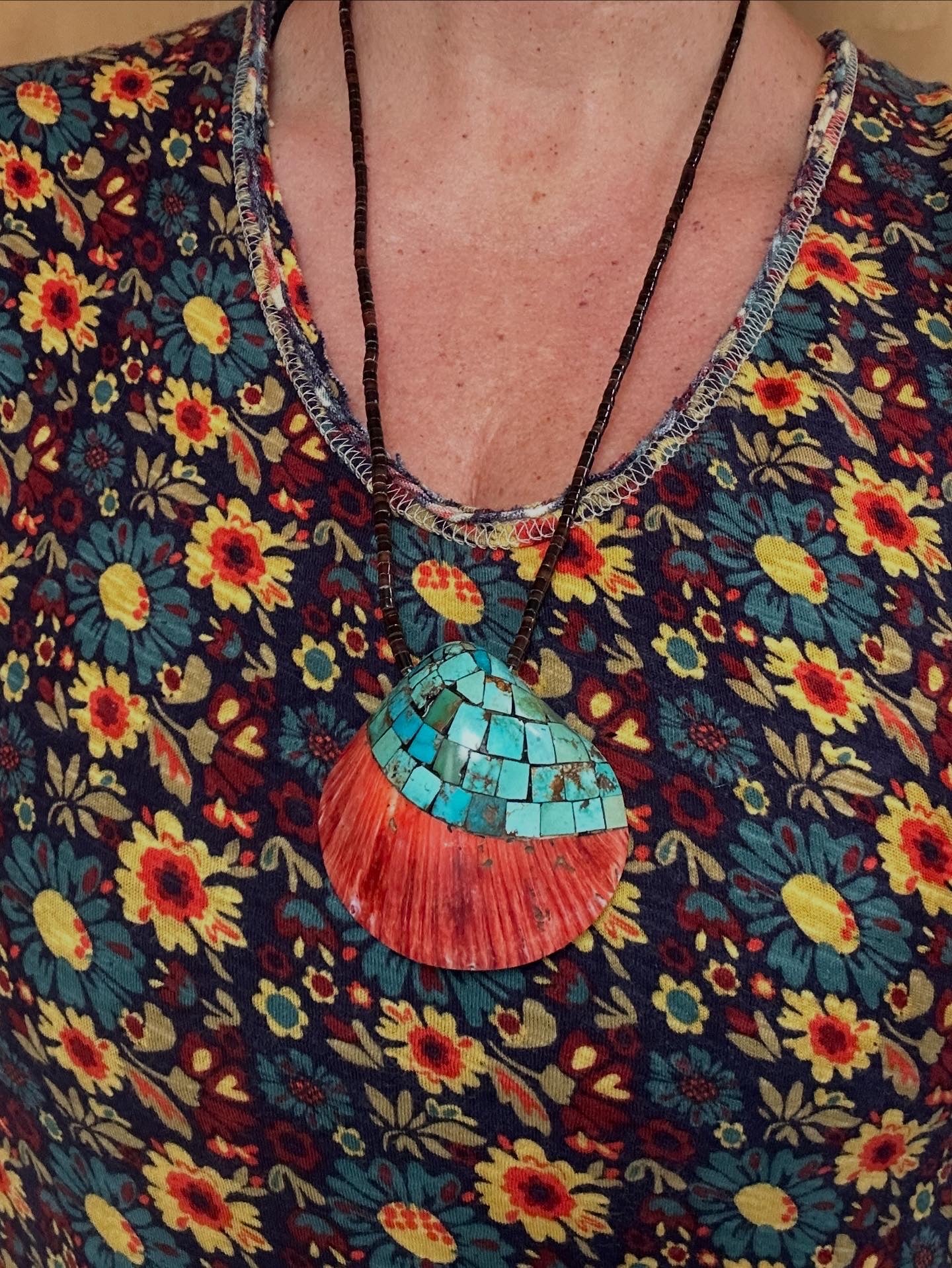 Vintage Pueblo Necklace Of Inlay Spiny Oyster Shell Necklace With Turquoise Inlay - Turquoise & Tufa