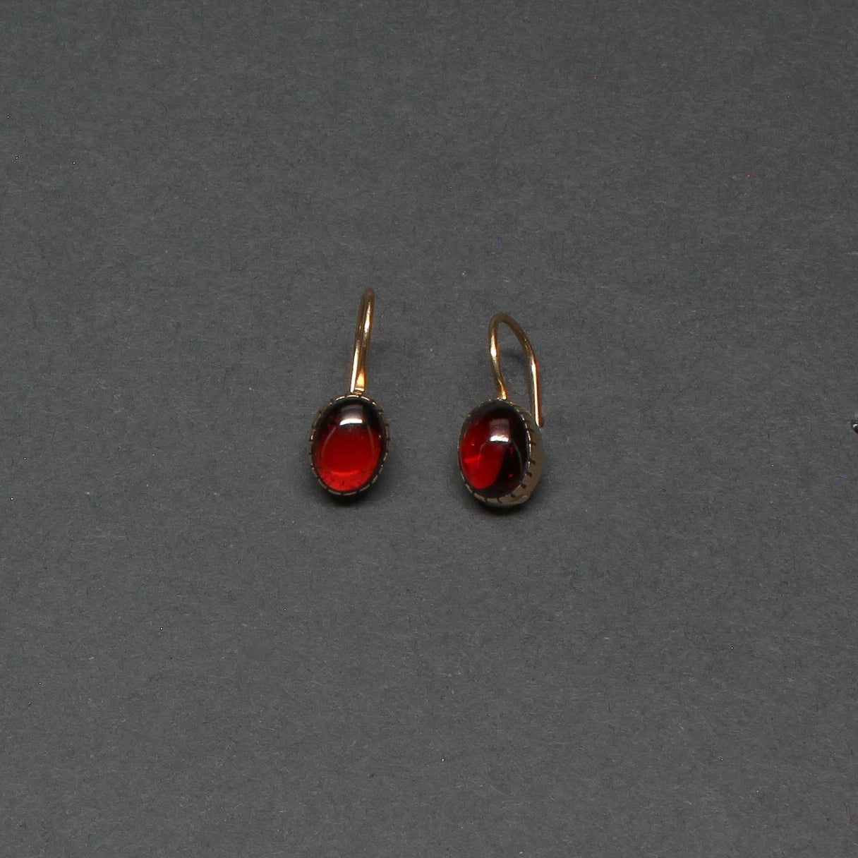 Small Yazzie Johnson Earrings of 14kt Gold Drops With Garnets - Turquoise & Tufa