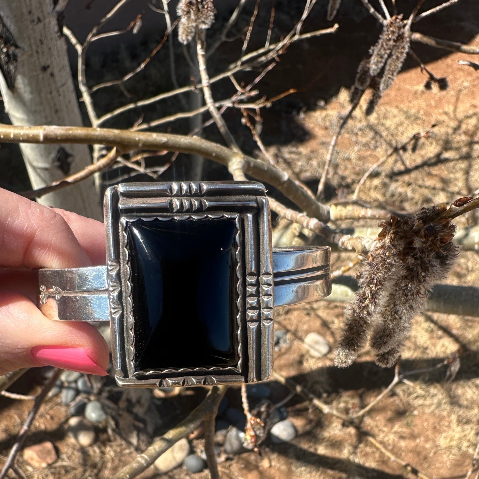 Vintage Navajo Bracelet of Black Onyx Solitaire Set in Silver - Turquoise & Tufa