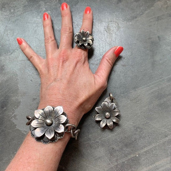 James Faks Ring of Sterling Silver Flower Turquoise & Tufa