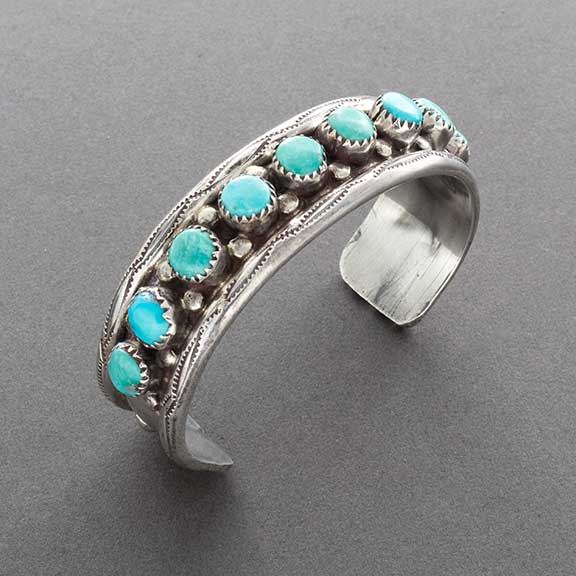 Vintage Navajo Row Bracelet with 9 Natural Turquoise Stones - Turquoise & Tufa